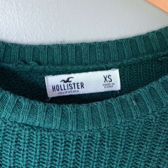 60% off Hollister Sweater - Picture 2 of 2